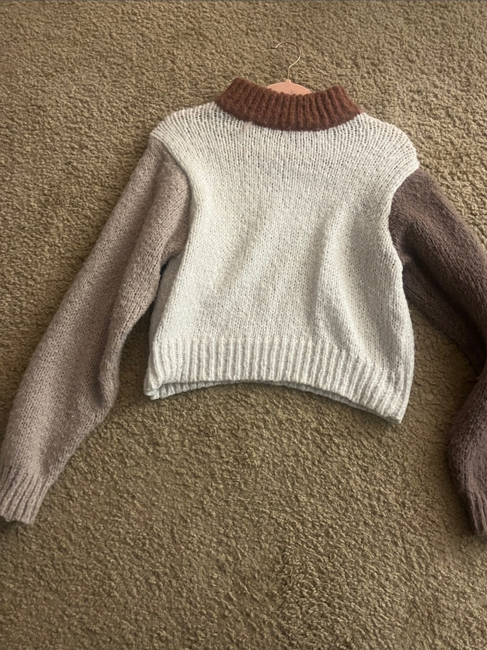 Source Unknown Cropped Colorblock Turtleneck Sweater in Cream, Taupe & Brown